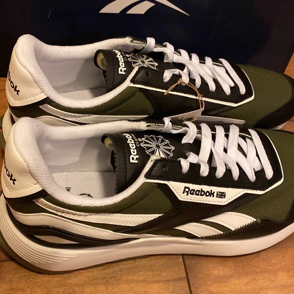 New -CLASSIC LEATHER LEGACY AZ SHOES - Picture 7 of 8